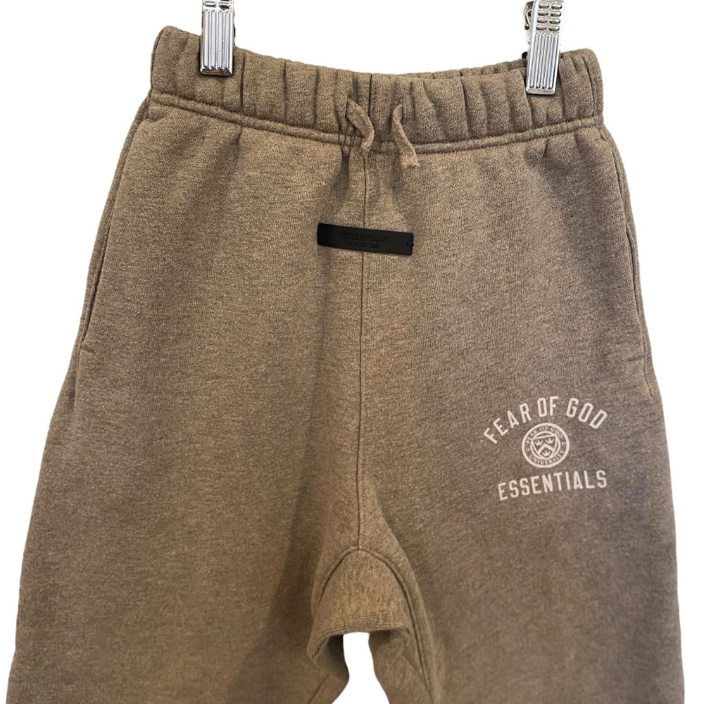 Fear Of God Essentials Fleece Jogger Sweatpants In Taupe Kids Size 6/7 - Picture 3 of 10
